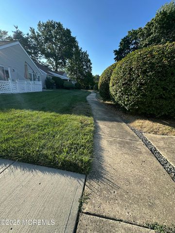 139 Wein Market C, Freehold, NJ 07728
