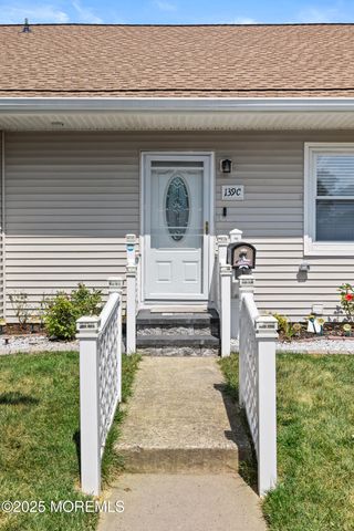 139 Wein Market C, Freehold, NJ 07728