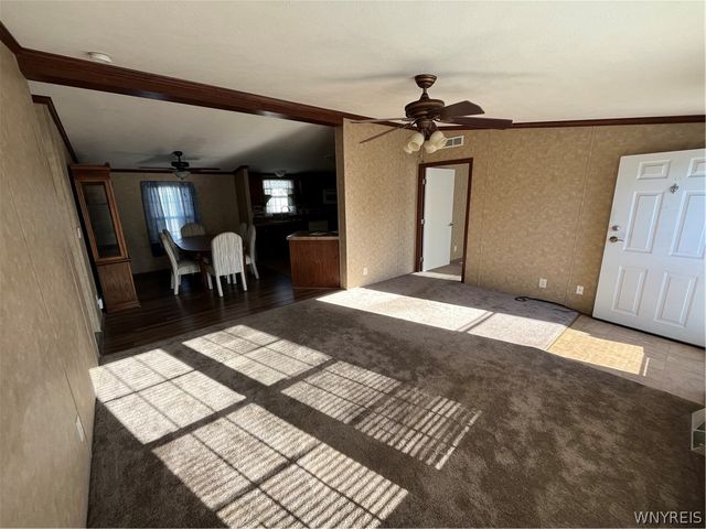 1218 Maplewood Drive, Lockport Town, NY 14094