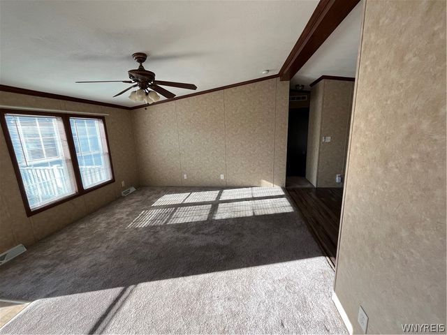 1218 Maplewood Drive, Lockport Town, NY 14094