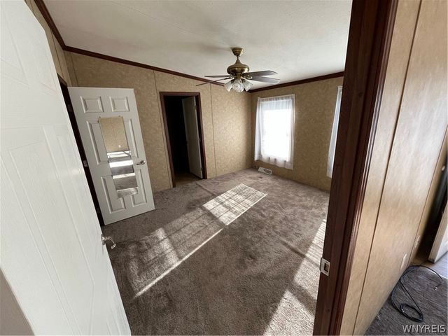 1218 Maplewood Drive, Lockport Town, NY 14094