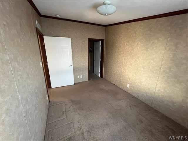 1218 Maplewood Drive, Lockport Town, NY 14094