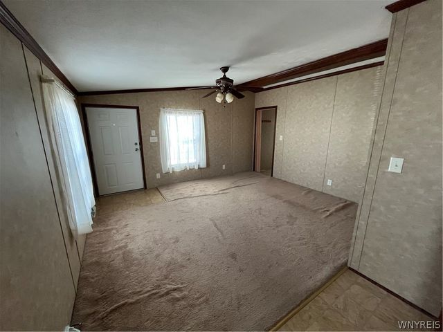 1218 Maplewood Drive, Lockport Town, NY 14094