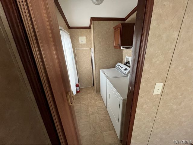 1218 Maplewood Drive, Lockport Town, NY 14094