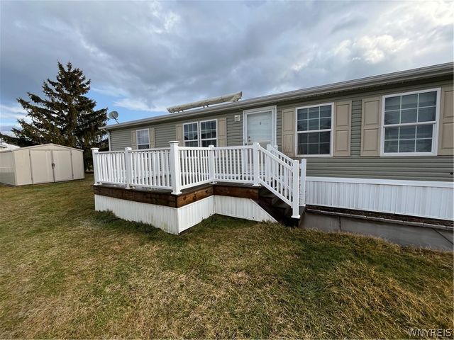 1218 Maplewood Drive, Lockport Town, NY 14094