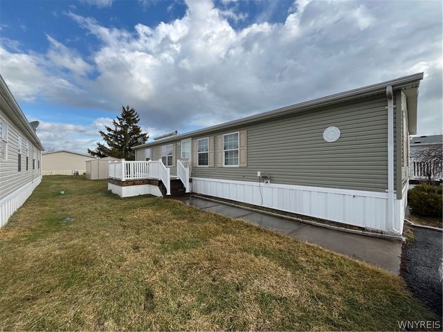 1218 Maplewood Drive, Lockport Town, NY 14094