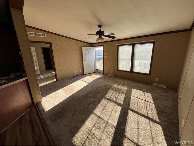 1218 Maplewood Drive, Lockport Town, NY 14094