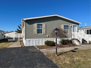 1218 Maplewood Drive, Lockport Town, NY 14094