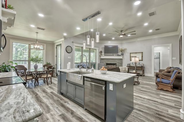 113 Stuart Street, Arp, TX 75750