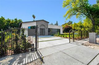 20100 Hatteras Street, Woodland Hills, CA 91367