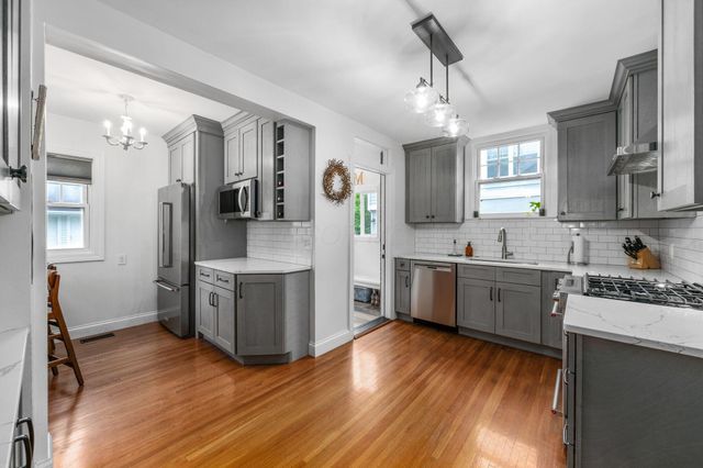 115 N Cassingham Road, Columbus, OH 43209