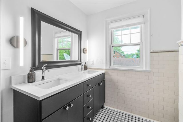115 N Cassingham Road, Columbus, OH 43209