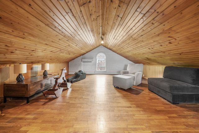 115 N Cassingham Road, Columbus, OH 43209