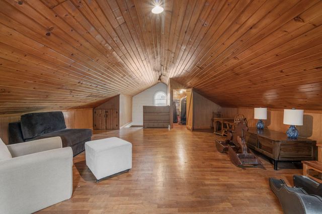 115 N Cassingham Road, Columbus, OH 43209