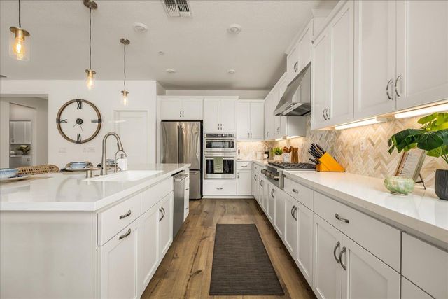 820 Lodge Way, Lincoln, CA 95648