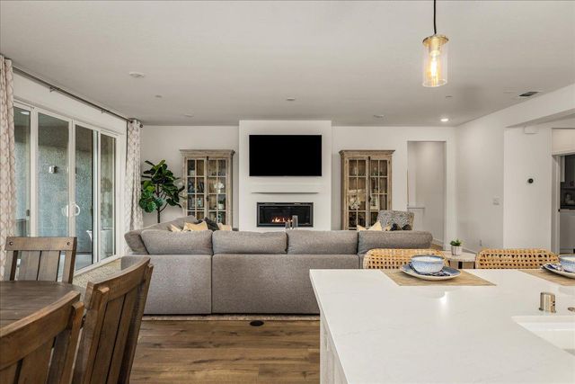 820 Lodge Way, Lincoln, CA 95648
