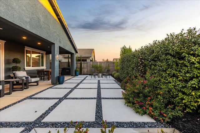 820 Lodge Way, Lincoln, CA 95648