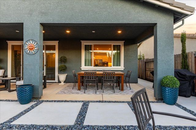 820 Lodge Way, Lincoln, CA 95648