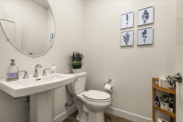 820 Lodge Way, Lincoln, CA 95648