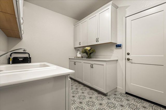 820 Lodge Way, Lincoln, CA 95648
