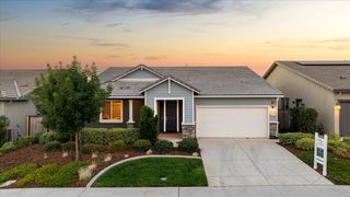 820 Lodge Way, Lincoln, CA 95648