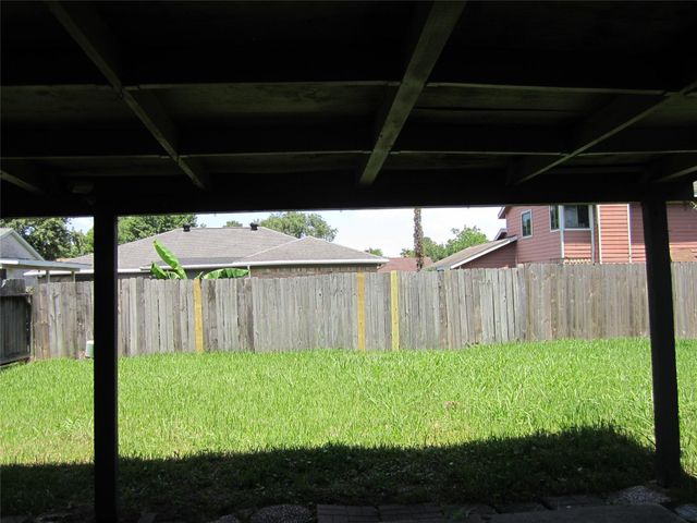 1142 Mossridge Drive, Missouri City, TX 77489