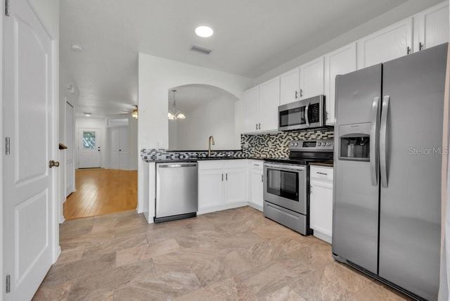 15844 FISHHAWK FALLS DRIVE, Lithia, FL 33547