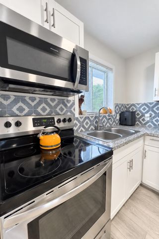 6080 FOREST HILL Boulevard 109, West Palm Beach, FL 33415