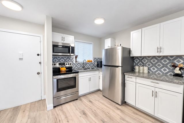 6080 FOREST HILL Boulevard 109, West Palm Beach, FL 33415