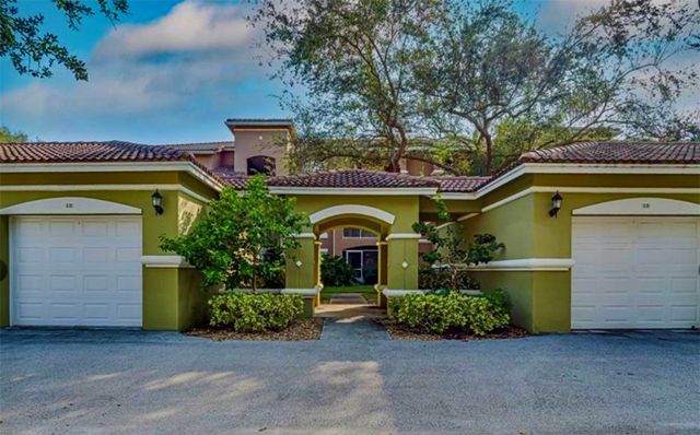 5060 Fairways Circle F202, Vero Beach, FL 32967