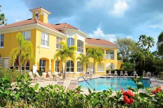 5060 Fairways Circle F202, Vero Beach, FL 32967