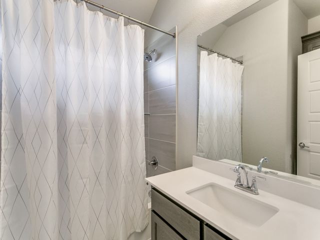 8443 Wild Rye Road, Frisco, TX 75035