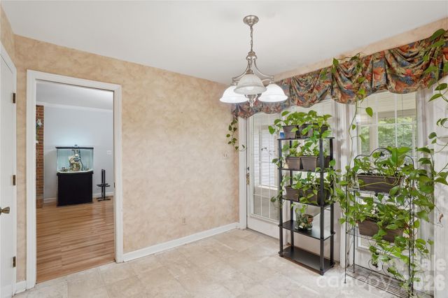 6419 Pencade Lane, Charlotte, NC 28215