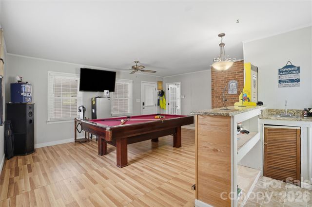6419 Pencade Lane, Charlotte, NC 28215