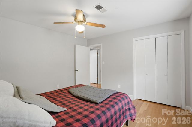 6419 Pencade Lane, Charlotte, NC 28215
