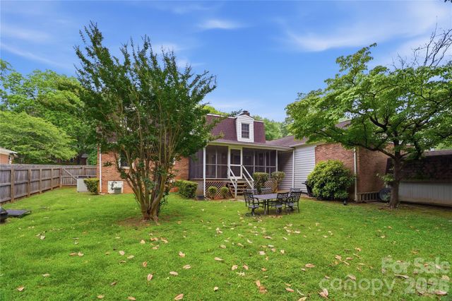 6419 Pencade Lane, Charlotte, NC 28215