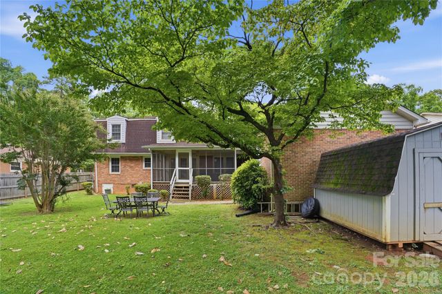 6419 Pencade Lane, Charlotte, NC 28215