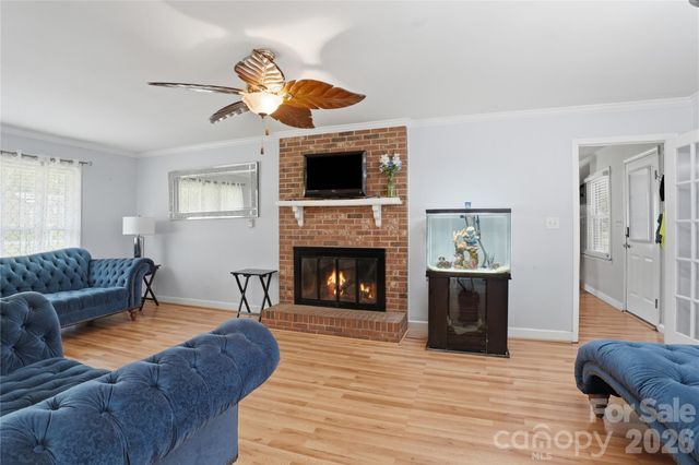 6419 Pencade Lane, Charlotte, NC 28215