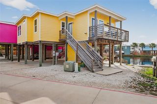 2727 S 11th St 26, Port Aransas, TX 78373