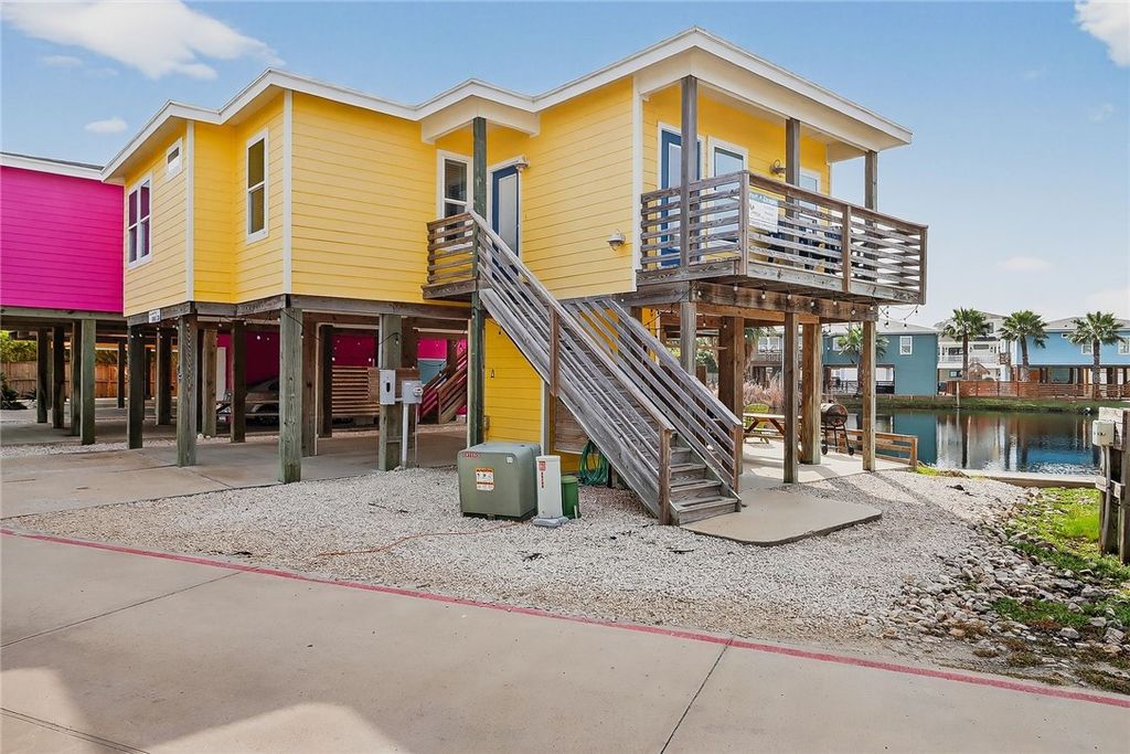 2727 S 11th St 26, Port Aransas, TX 78373