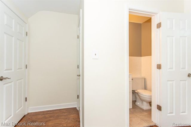 25830 Berkley Avenue, Huntington Woods, MI 48070