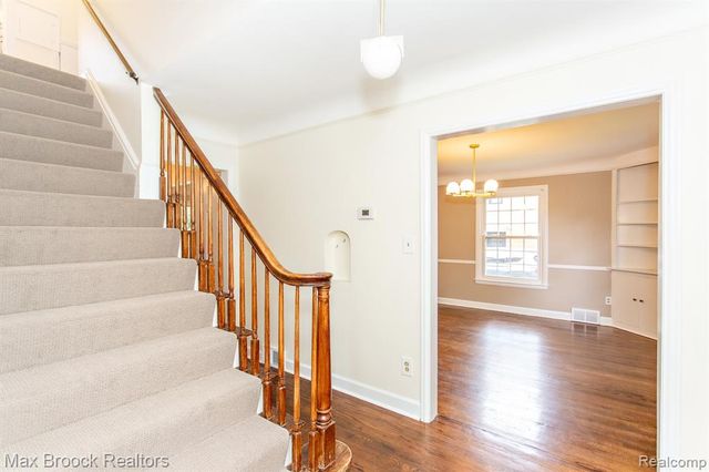 25830 Berkley Avenue, Huntington Woods, MI 48070