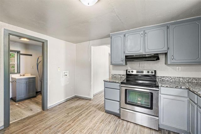 420 N Barker Avenue, El Reno, OK 73036