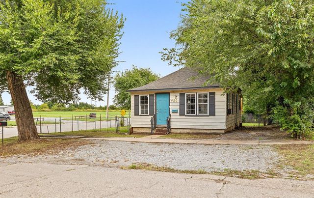 420 N Barker Avenue, El Reno, OK 73036