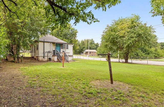 420 N Barker Avenue, El Reno, OK 73036