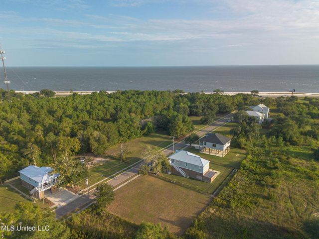 133 Markham Drive, Long Beach, MS 39560