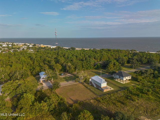 133 Markham Drive, Long Beach, MS 39560