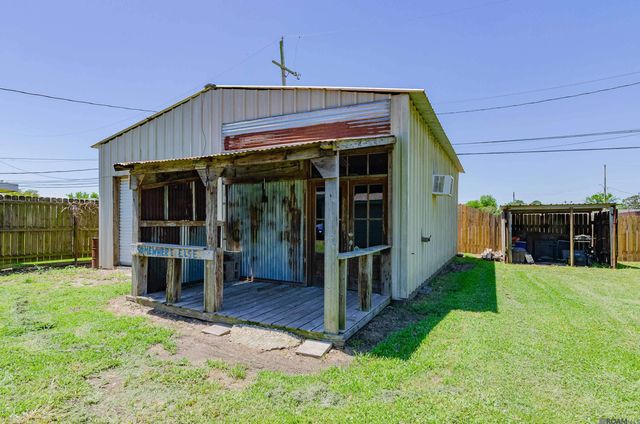 24618 Pecan Place Dr, Plaquemine, LA 70764