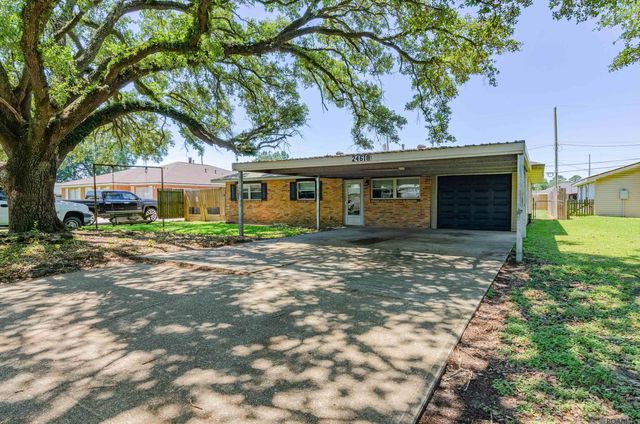 24618 Pecan Place Dr, Plaquemine, LA 70764