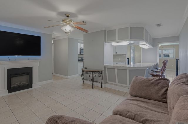 24618 Pecan Place Dr, Plaquemine, LA 70764